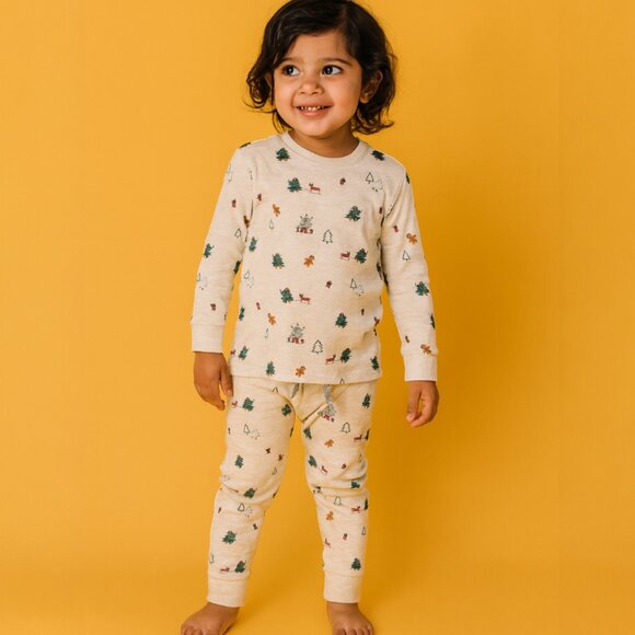 NWT Sweatshirt & Sweatpants Holiday Forest Pajama Set for Kids Size 8 - Picture 4 of 4